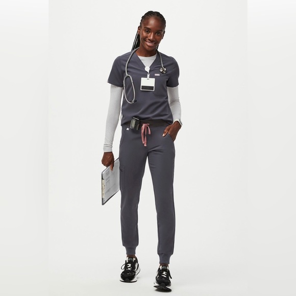 2 FIGS scrub sets CHARCOAL and MOSS XXS - Picture 8 of 15